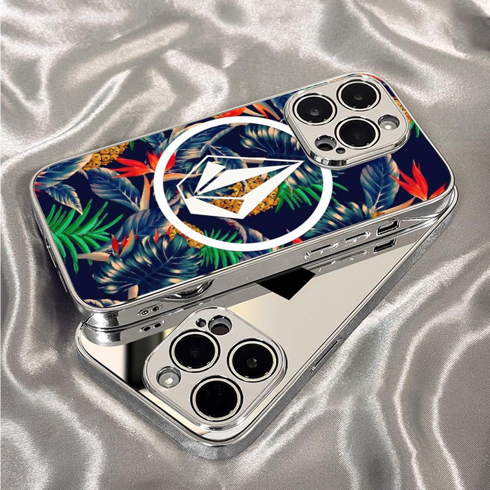 Luxury V-VOLCOMES Sport Style  - огляд і ціна Phone Cases Louis Vuitton