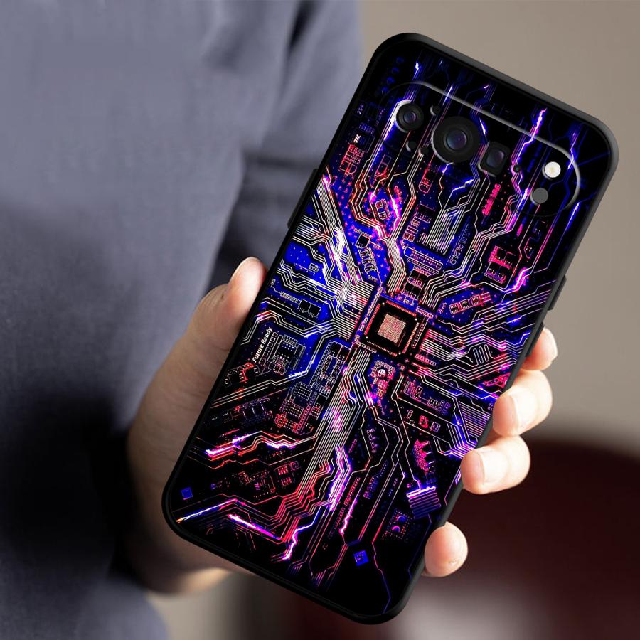 Retro Circuit Board Funda Phon - огляд і ціна Google Pixel 9